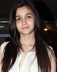 Alia Bhatt at Alia Bhatt and Imtiaz Ali Promote Highway