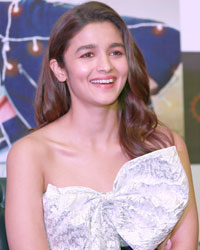 Alia Bhatt at Kapoor and Sons Press Meet