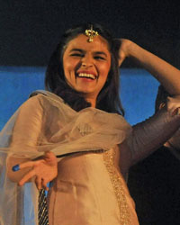 Alia Bhatt at Shaandaar Promotion During Navratri