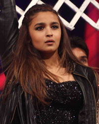 Alia Bhatt at Umang Mumbai Police Show 2015