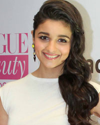 Alia Bhatt at Vogue Beauty Awards 2013