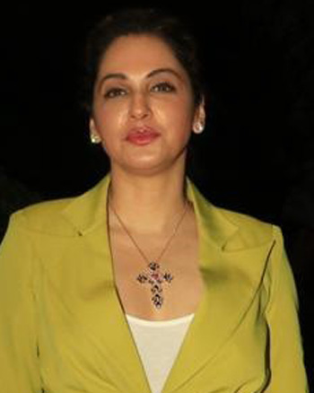 Isha Koppikar at Ajio Luxe Wkend 2025