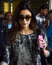 Alia Bhatt at Alia and Shahid Return from Shaandaar Shoot