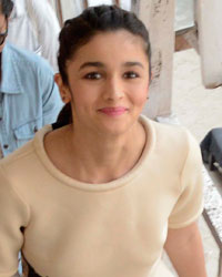 Alia Bhatt at Stars Spotted 2015