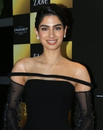 Khushi Kapoor at The ELLE List Awards 2025