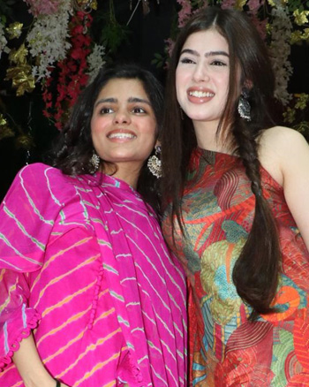 Saher Bhamla and Riva Arora