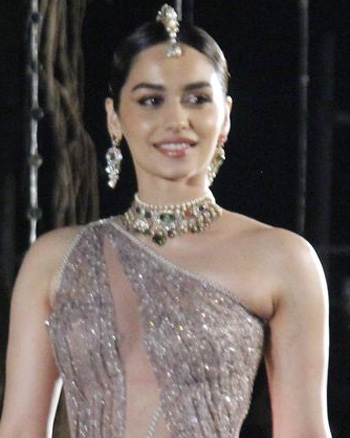 Manushi Chhillar