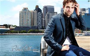 Robert Pattinson