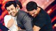 Action Gone Wrong: Manish Paul gets injured by Akshay