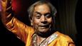 Madhuri congratulates Birju Maharaj 