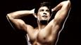 Hussain set for Bollywood debut, thanks fans