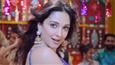 Kiara Advani watches 'Indoo Ki Jawani' with her family, shares a glimpse on social media!