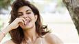 Jacqueline Fernandez looks irresistible in her new post, shares a poem as well