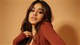 Janhvi Kapoor looks vivacious in a flirtatious ensemble!