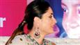 Kareena's cover-up act continues