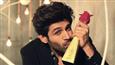 Kartik Aaryan Wins Heartthrob Of The Year Award At Femina Beauty Awards! 