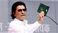 Let Shah Rukh Khan enter Wankhede Stadium: Raj Thackeray