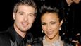 Thicke declares his love for Patton at concert