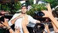 Sidharth Malhotra manhandled by young fans