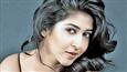 Who is Sonarika's confidant?