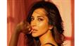 Sophie Choudry motivates us to fashionably train in the pandemic!