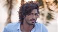 Are you ready for a romantic eye contact game with Vidyut Jammwal?