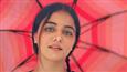 See what Wamiqa Gabbi is doing with her umbrella; cutest video on the internet today!