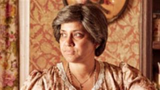 Netizens can't get enough of Renuka Shahane's dialogue from 3 Storeys!