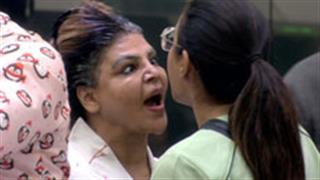 Bigg Boss 14, December 29: Rakhi Sawant and Jasmin Bhasin get in an ugly spat; Rakhi gets hurt!