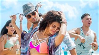 When Sidharth and Jacqueline turned 'Baat Ban Jaye' shoot turned into a beach party!