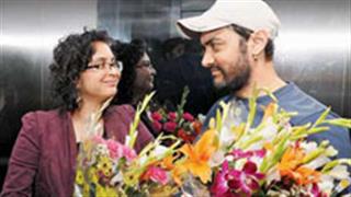 Aamir and Kiran attends the screening of 'Chale Chalo'