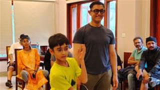आमिर खान ने 'लाल सिंह चड्ढा' की यूनिट के साथ टेबल टेनिस टूर्नामेंट का उठाया लुत्फ!