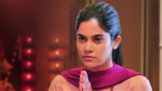 Aaditi Pohankar gets swept away by faith as Pammi in Aashram! 