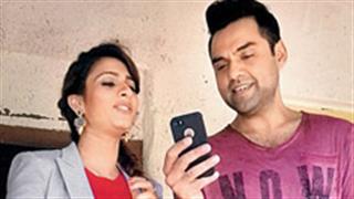 Tanishaa and Abhay Deol are the new buddies in town