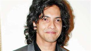 Who is Aditya Narayan's mentor?