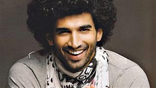 Aditya Roy Kapur taken aback by fans' attention seeking tactics