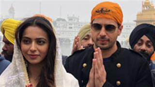 Team Aiyaary seeks blessings at Golden Temple ahead of film's release