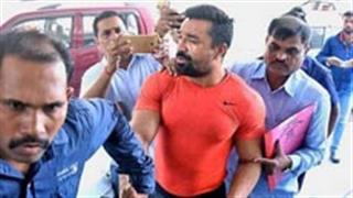 एजाज खान से ड्रैग केस में पूछताछ के बाद एनसीबी अधिकारीयों ने किया गिरफ्तार!