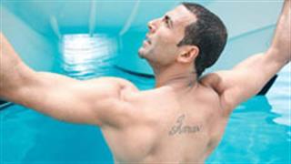 What made Akki go shirtless