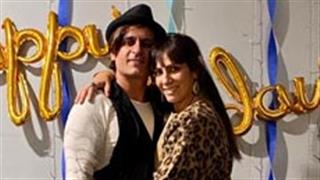 Actor Amit Sarin’s cozy birthday celebration!