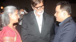 Amish Tripathi finds an admirer in Amitabh Bachchan