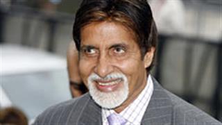 While holding national flag, Big B choked with emotions