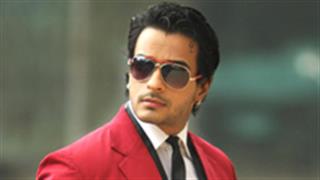 Angad Hasija back on Waaris!