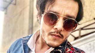 The all Blue denim look of Aniruddh Dave in Lockdown Ki Love Story is supercool!