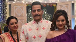 Rajan Shahi’s Anupamaa grabs eyeballs for an extramarital affair, actors tell you why!