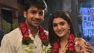 A new trouble for Anupamaa as Paritosh and Kinjal get married!