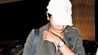 एक बार फिर से बदली-बदली सी नजर आई अनुष्का 
