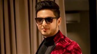 Singer Armaan Thakur Performed live for his Fans On His Birthday Bash!