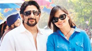 Arshad Warsi's wife completes 'half marathon'