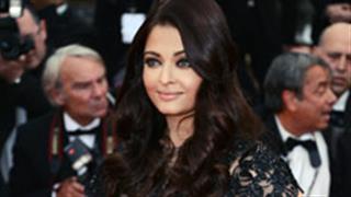 Aishwarya gives Jane Fonda a warm hug at Cannes